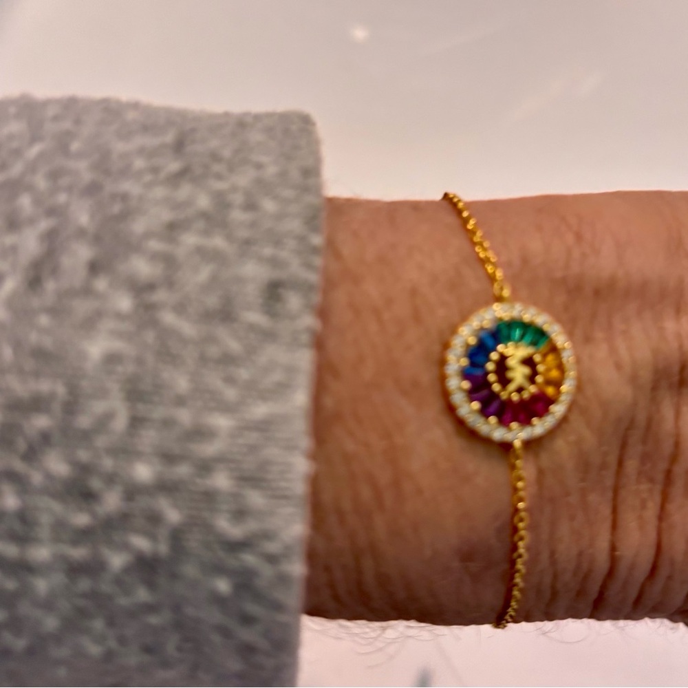 SPECIAL Michael Kors Gold Necklace AND bracelet with Multicolor Pendant - Picture 3 of 6